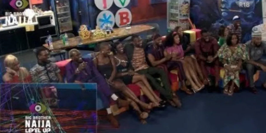 #BBNaija Season 7 Live Show 5 - 14 Aug: Ebuka Crosses Into Both Levels